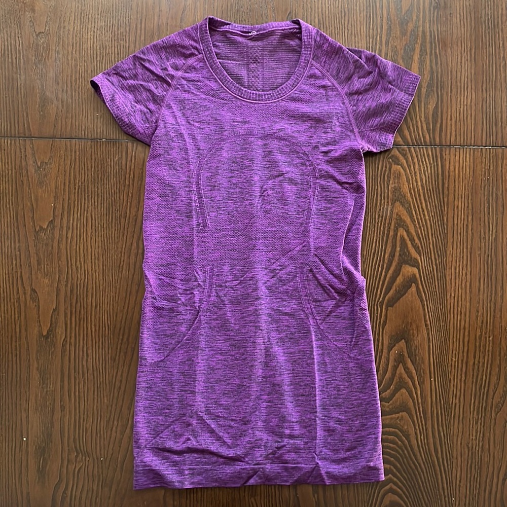Lululemon Swiftly Tech Short-Sleeve Shirt, size 2